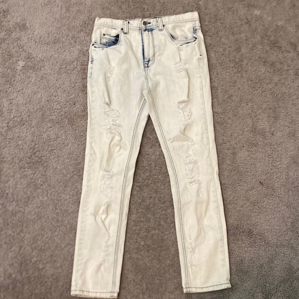 (Worn once) Cream Distressed Skinny Jeans